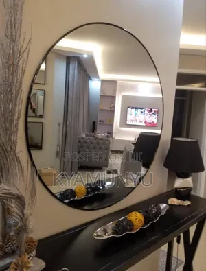Round Mirror