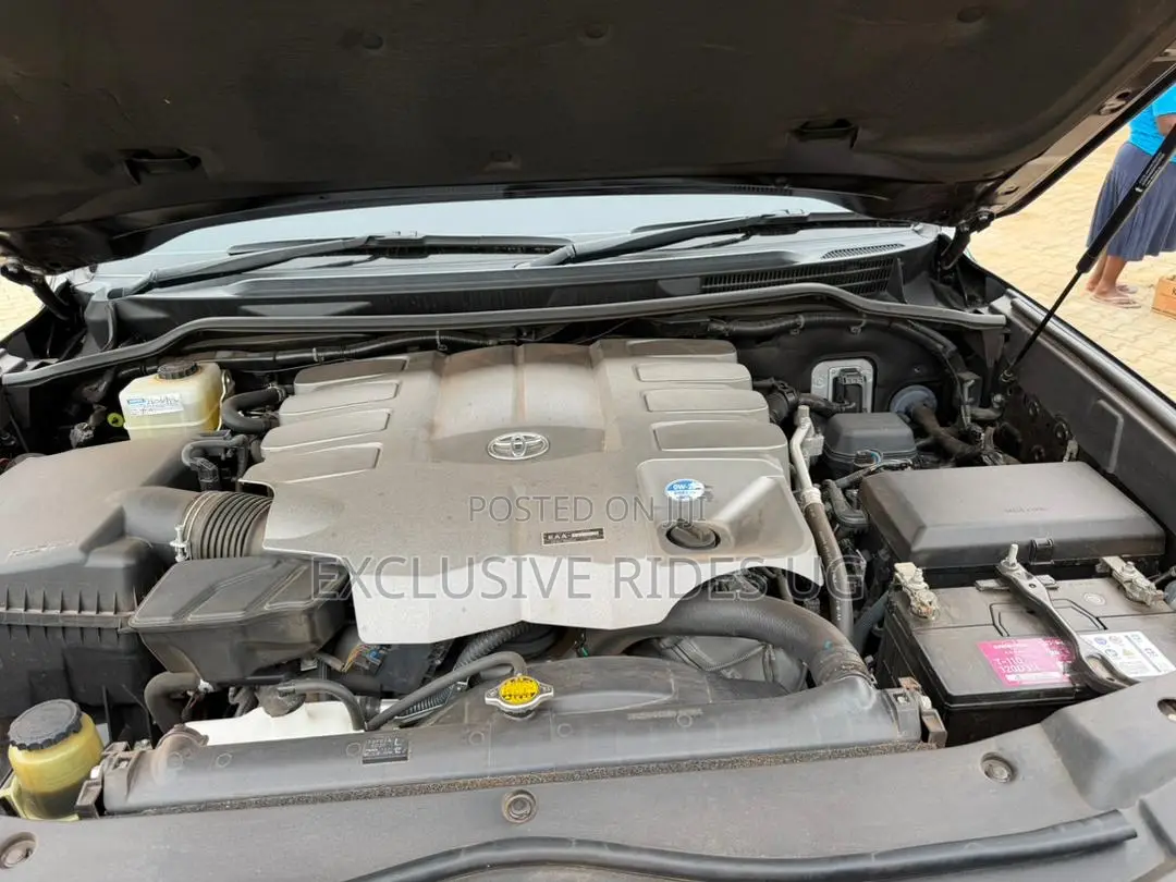 Toyota Land Cruiser 2011 Black