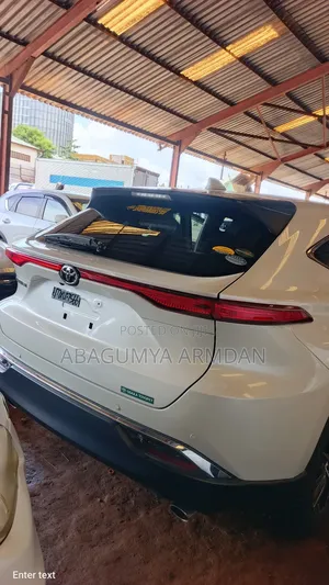 Toyota Harrier 2.0 4WD 2021 White