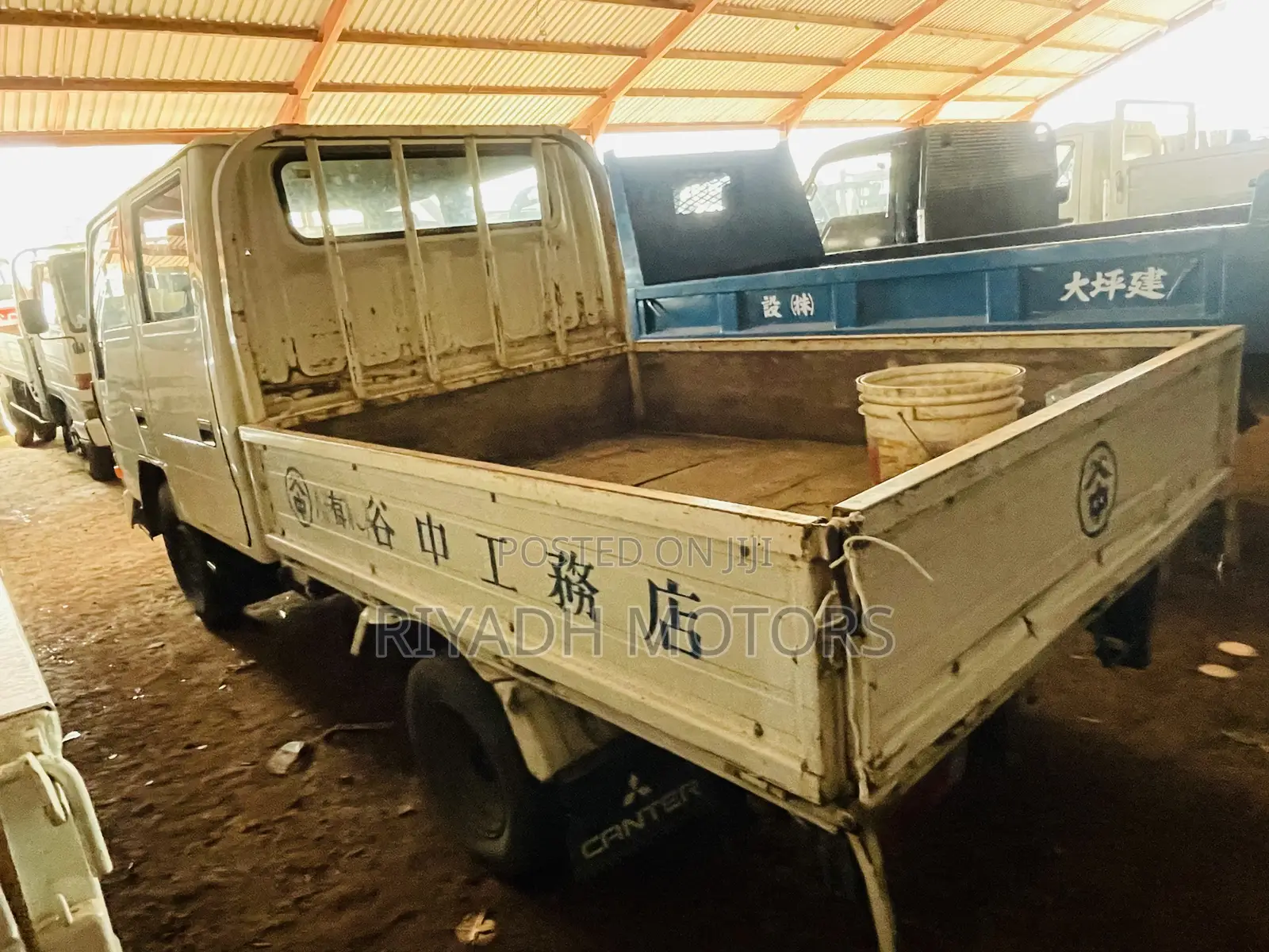 Canter Double Cabin Short