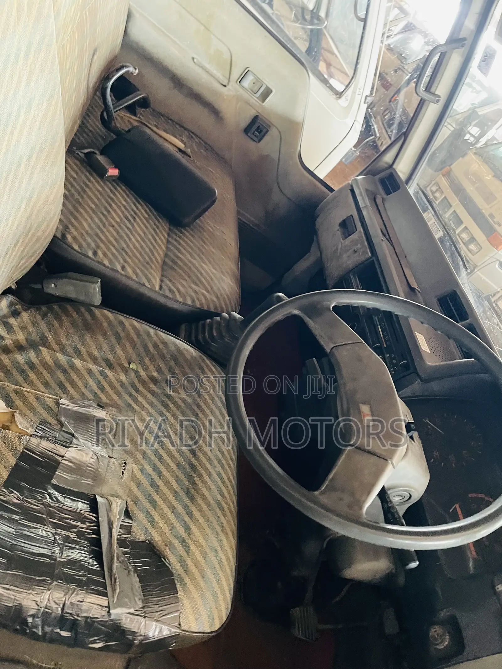 Canter Double Cabin Short