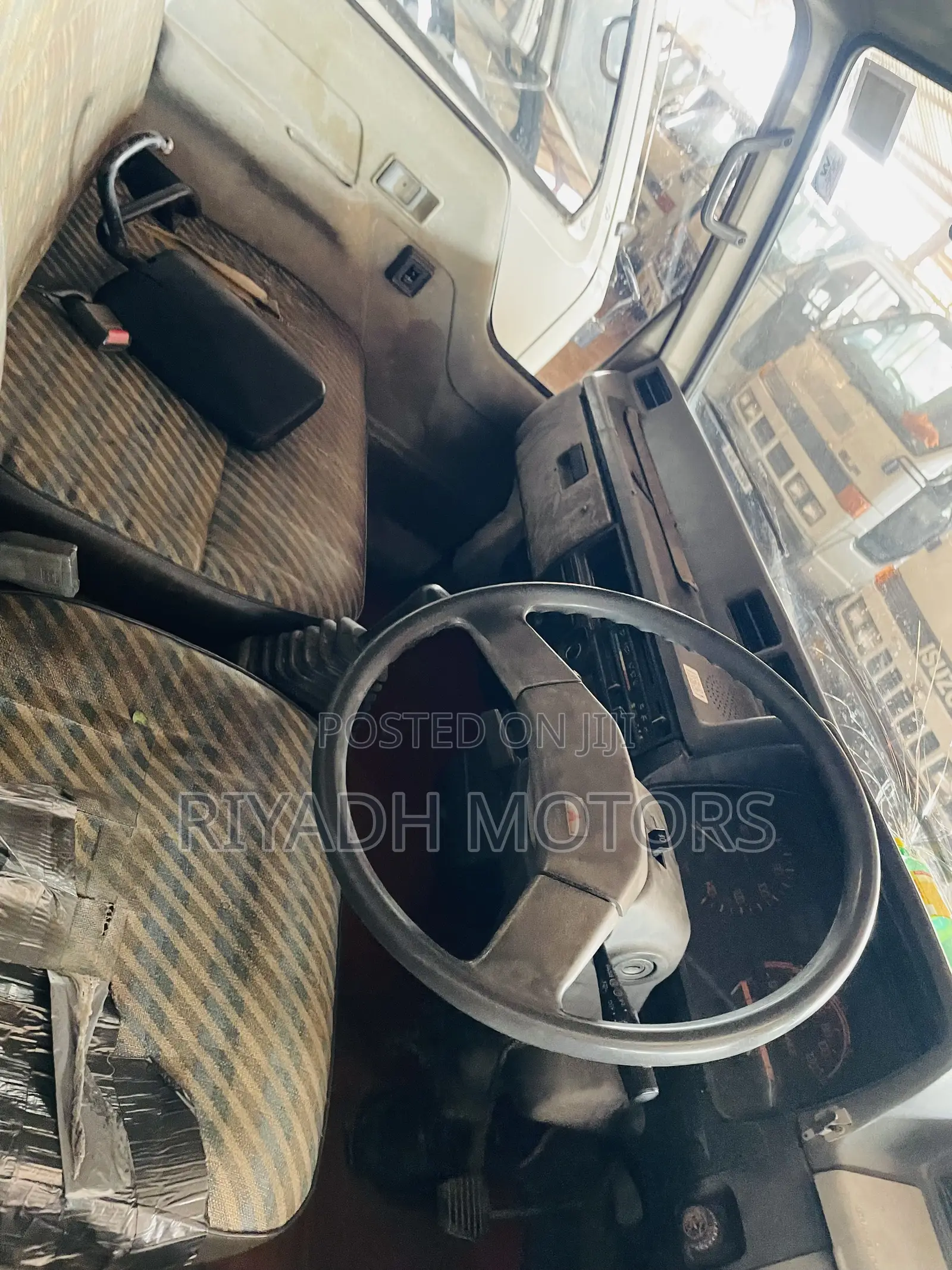 Canter Double Cabin Short