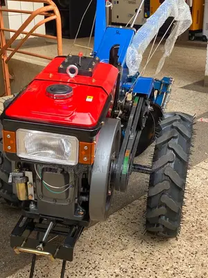 Water Cooled Engine Working Tractor