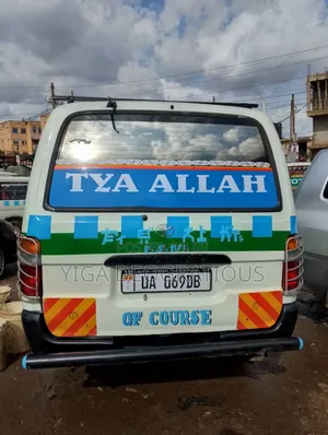 Toyota Grand HiAce 2006 White
