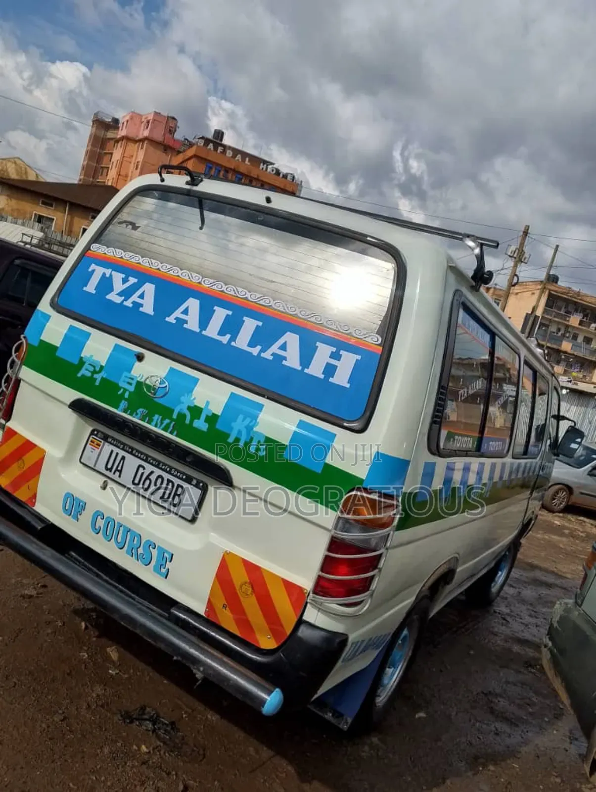 Toyota Grand HiAce 2006 White