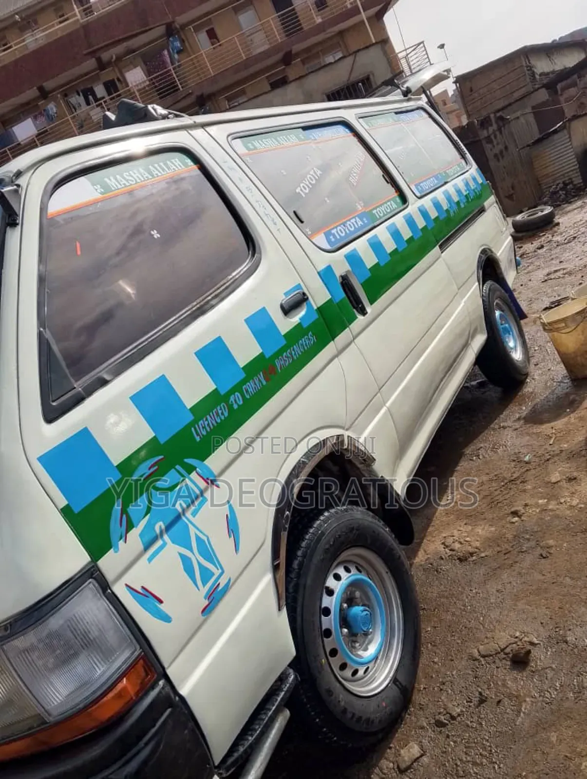 Toyota Grand HiAce 2006 White