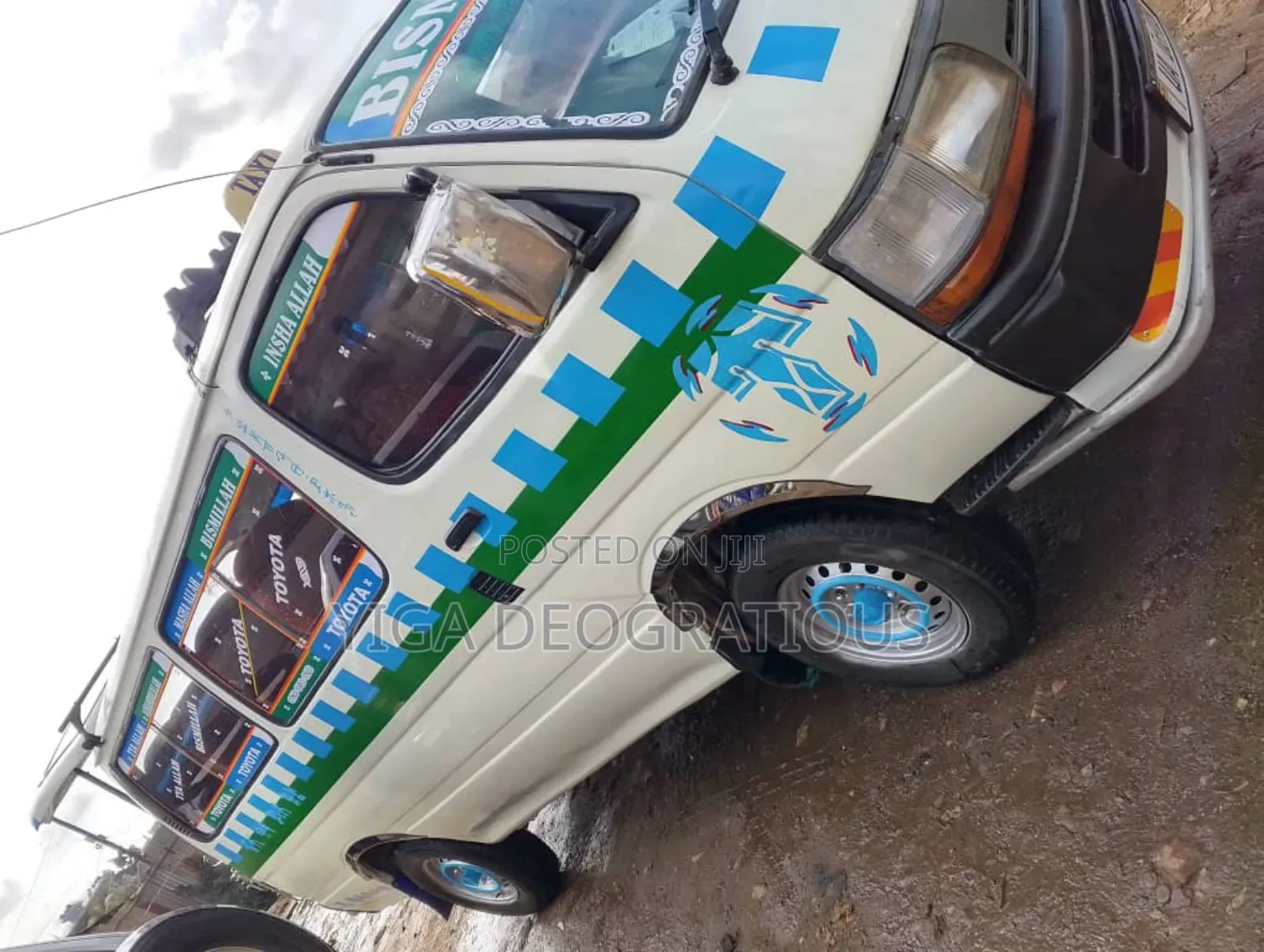 Toyota Grand HiAce 2006 White