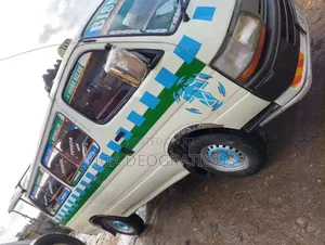 Toyota Grand HiAce 2006 White
