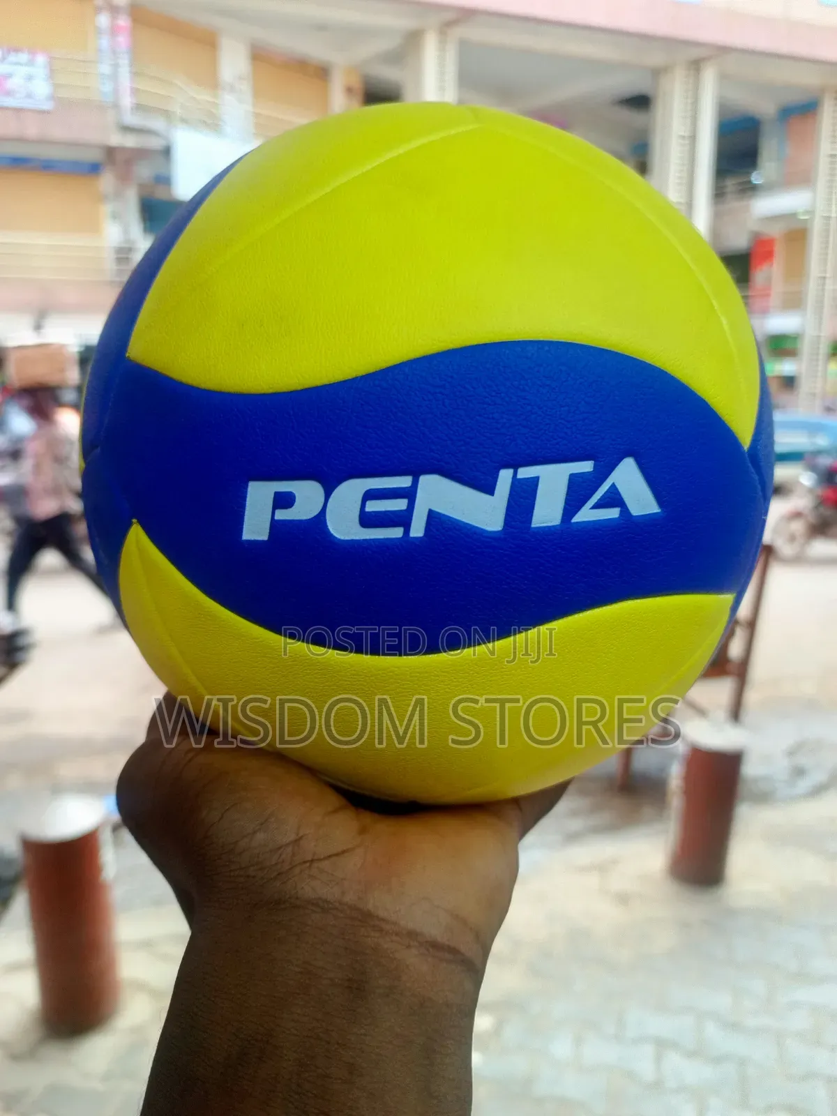 Penta Tubeless Original Volleyball.