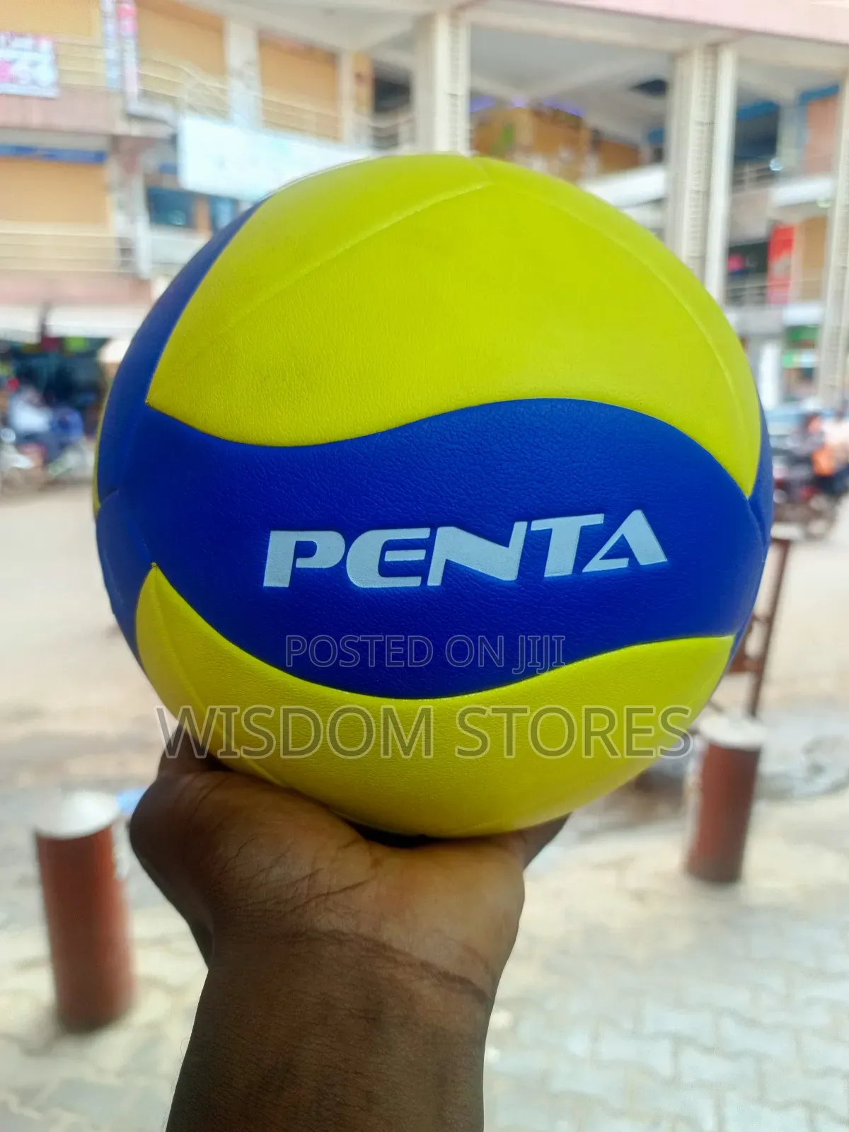 Penta Tubeless Original Volleyball.
