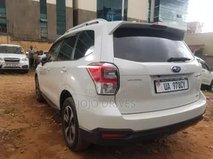 Subaru Forester 2.0XT Premium AWD 2016 White