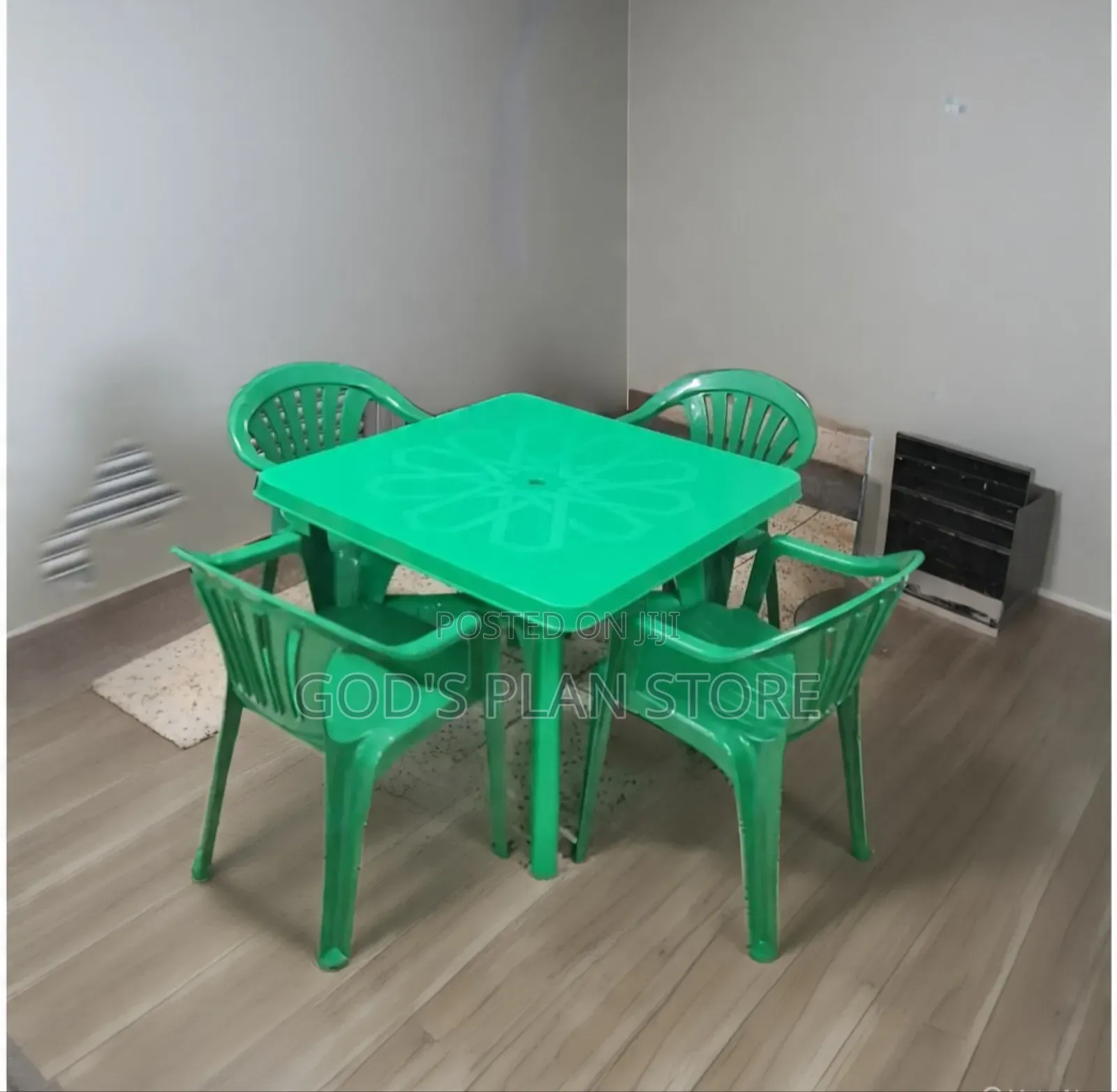 Beauty Plastic Table and Chairs Beauty Plastic Table and Chairs