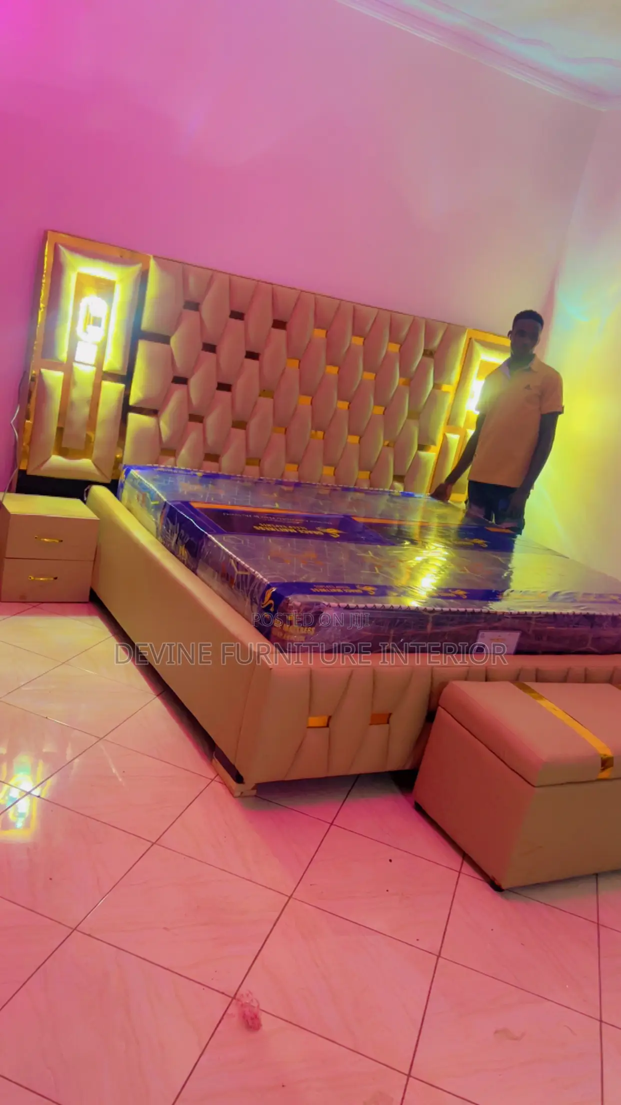 6x6 Bed in Cream