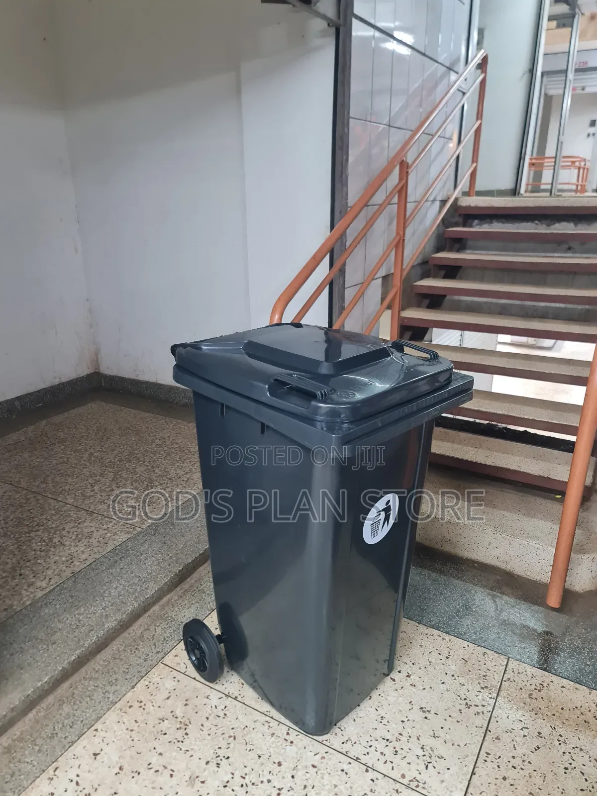 Outdoor Standard 240litres Plastic Dust Bins Plastic Dust Bins