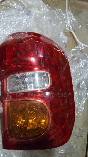 Rav4 2002 Taillamp ( Used Japan)