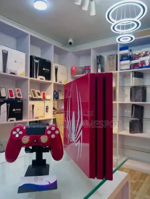 Playstation 4 Pro; Ps4 Pro: 2 Controllers and 32 Free Games. Chipped