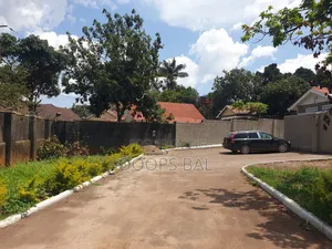 Cleaner At A Gust House Monthly Salary