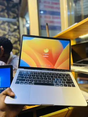 Laptop Apple MacBook Pro 2017 8GB Intel Core i5 SSD 128GB