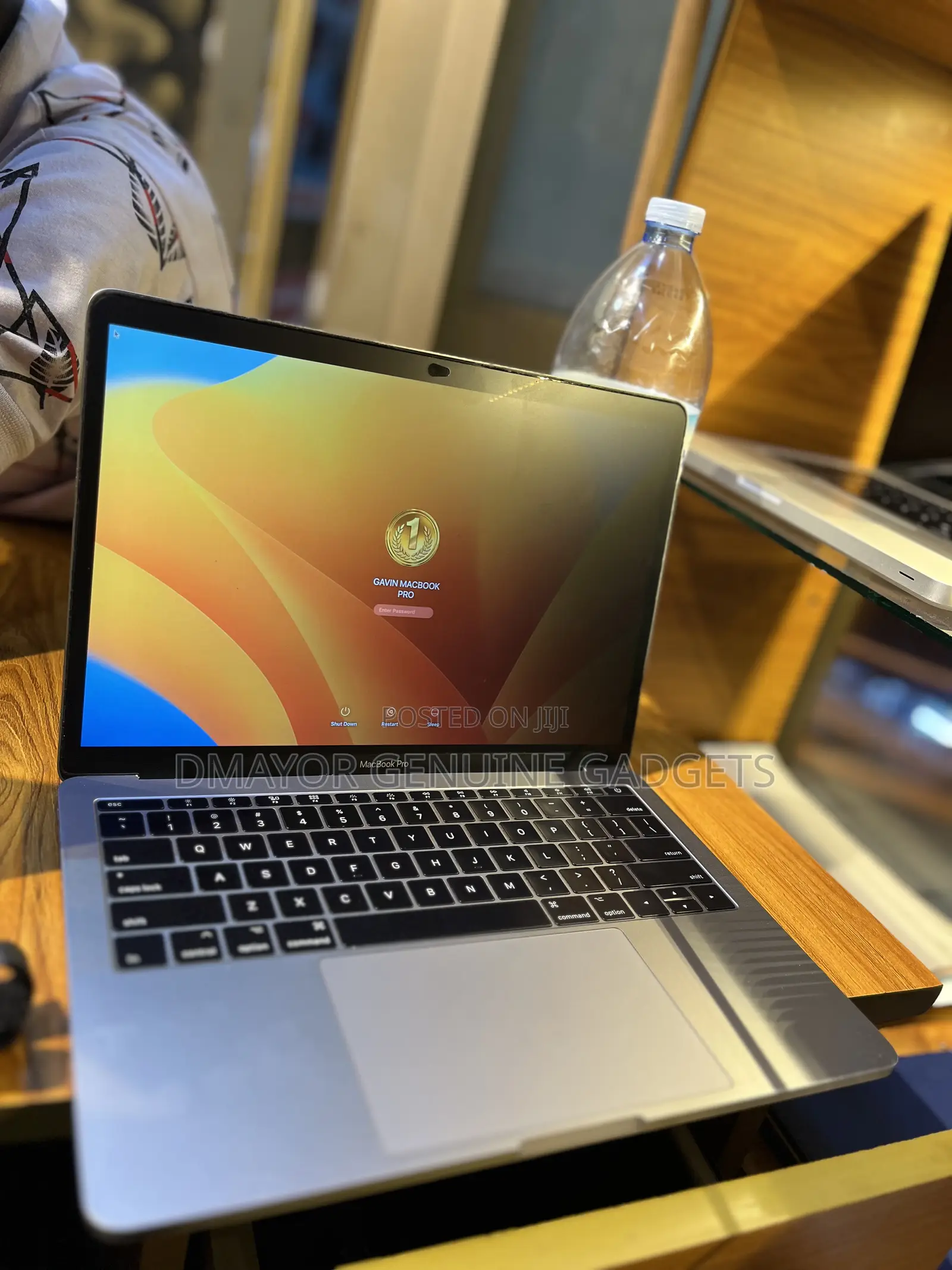 Laptop Apple MacBook Pro 2017 8GB Intel Core i5 SSD 128GB