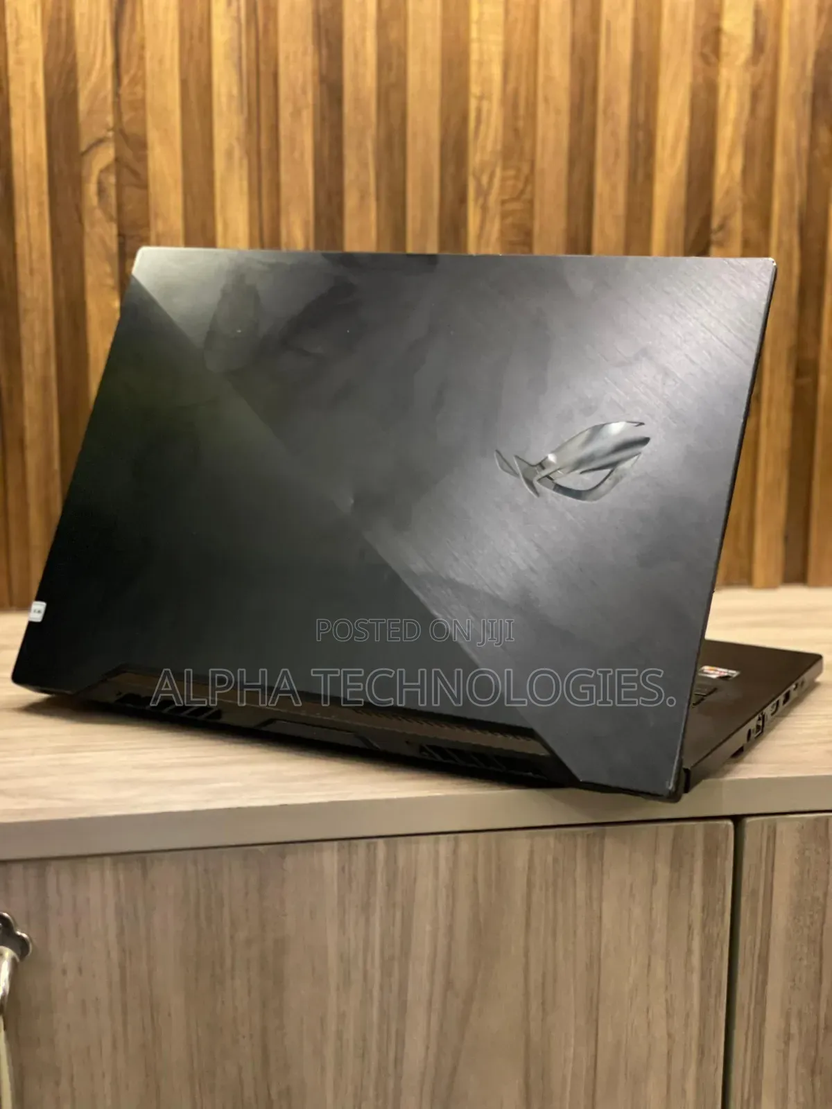 Laptop Asus ROG Zephyrus G15 24GB AMD Ryzen 7 SSD 1T