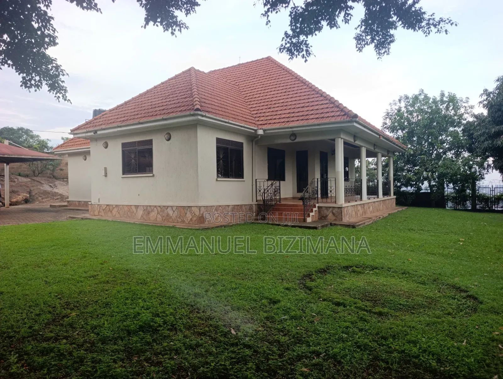 4bdrm House in Kulambiro, Central Division for sale