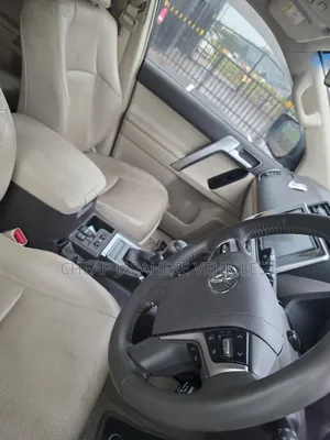 Toyota Land Cruiser Prado 2.7 2018 White