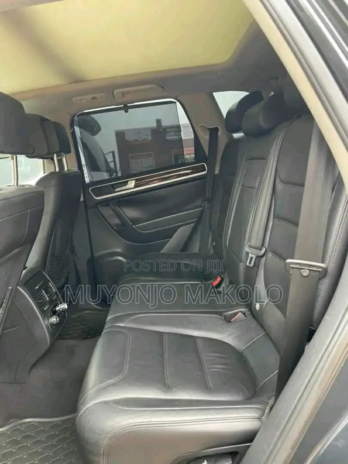 Volkswagen Touareg 2013 Gray