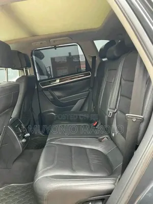 Volkswagen Touareg 2013 Gray