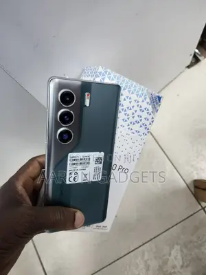New Tecno Camon 40 Pro 5G 256 GB Green