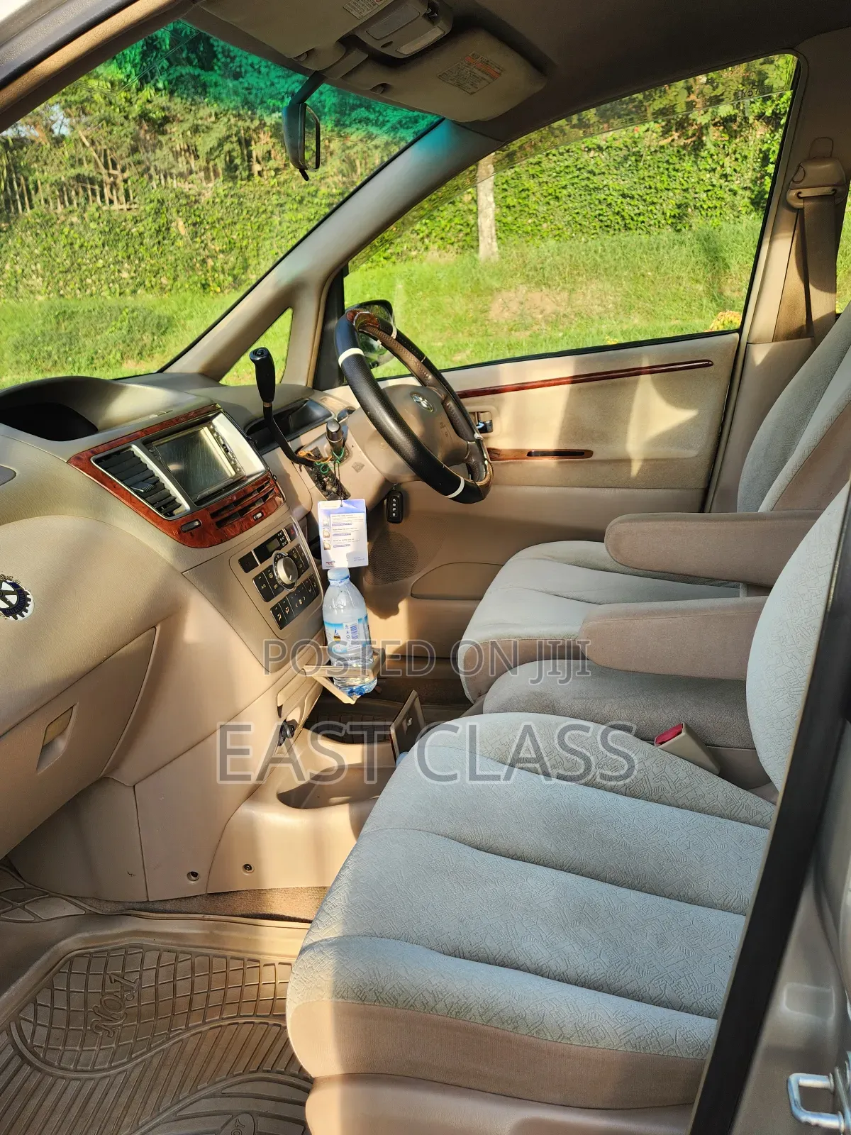 Toyota Nadia 2.0 150hp FWD 2002 Silver