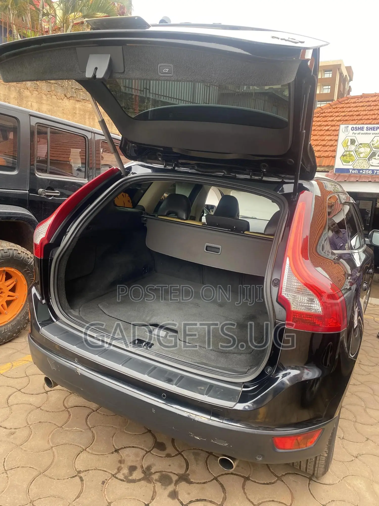 Volvo XC60 2010 Black