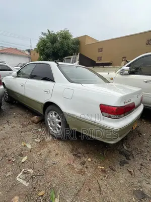 Toyota Mark II 2000 White
