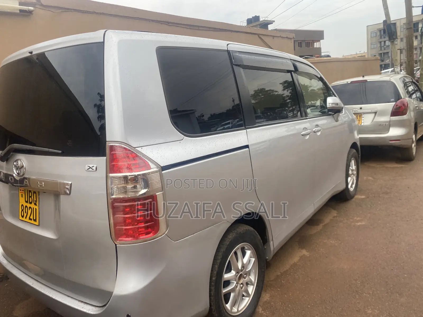 Toyota Noah 2009 White