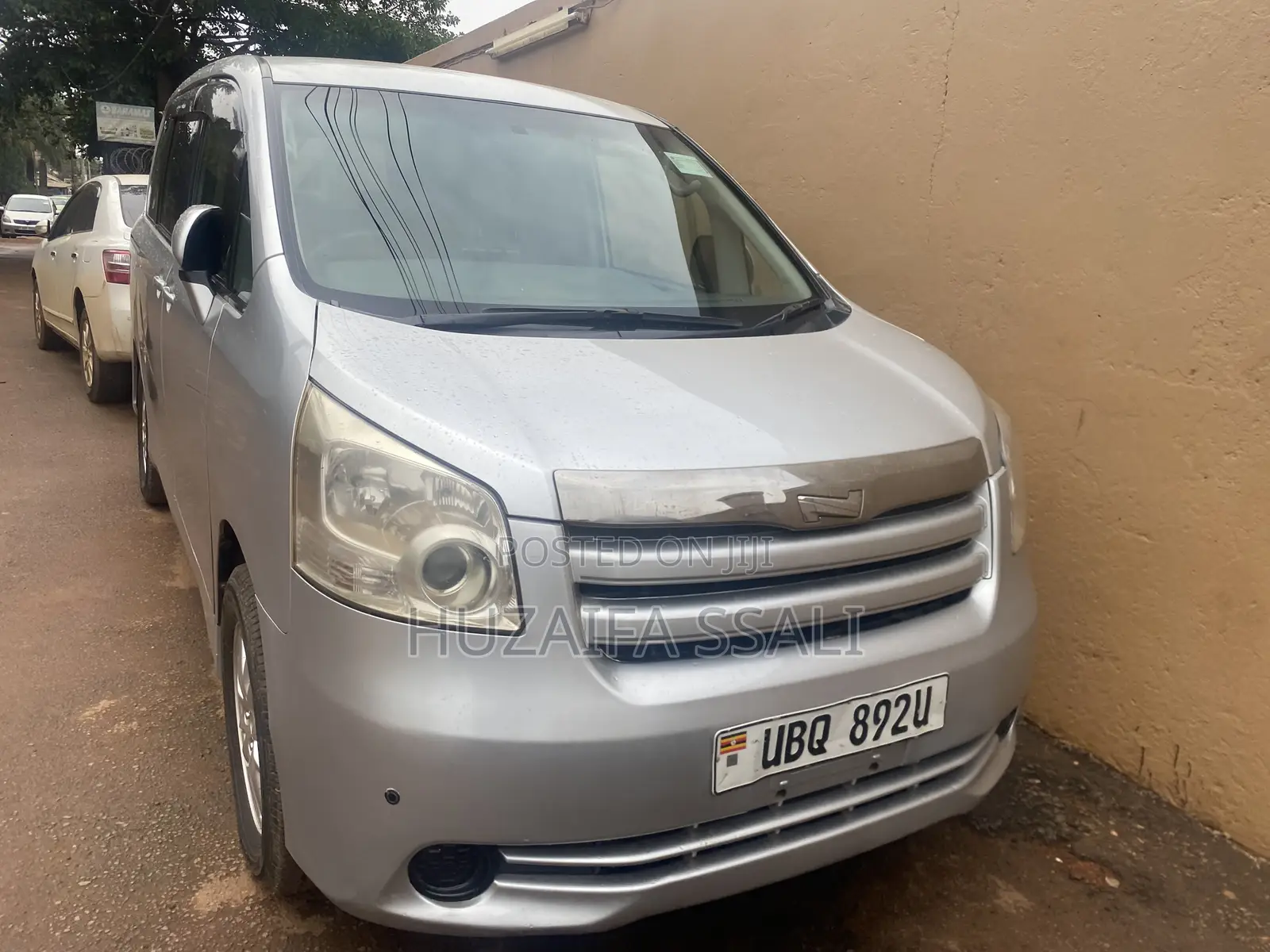 Toyota Noah 2009 White