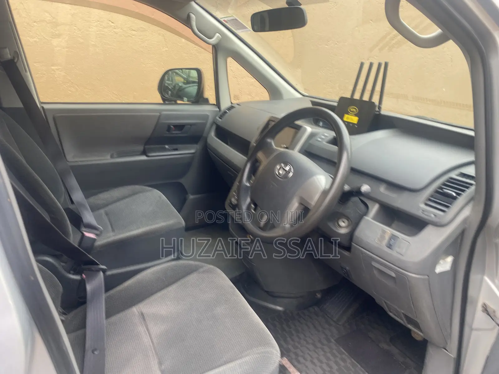 Toyota Noah 2009 White