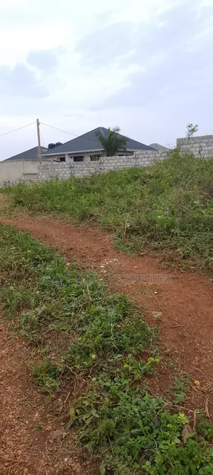 Beautiful 50 by 100ft Plot for Sale in Seguku Katale 150m