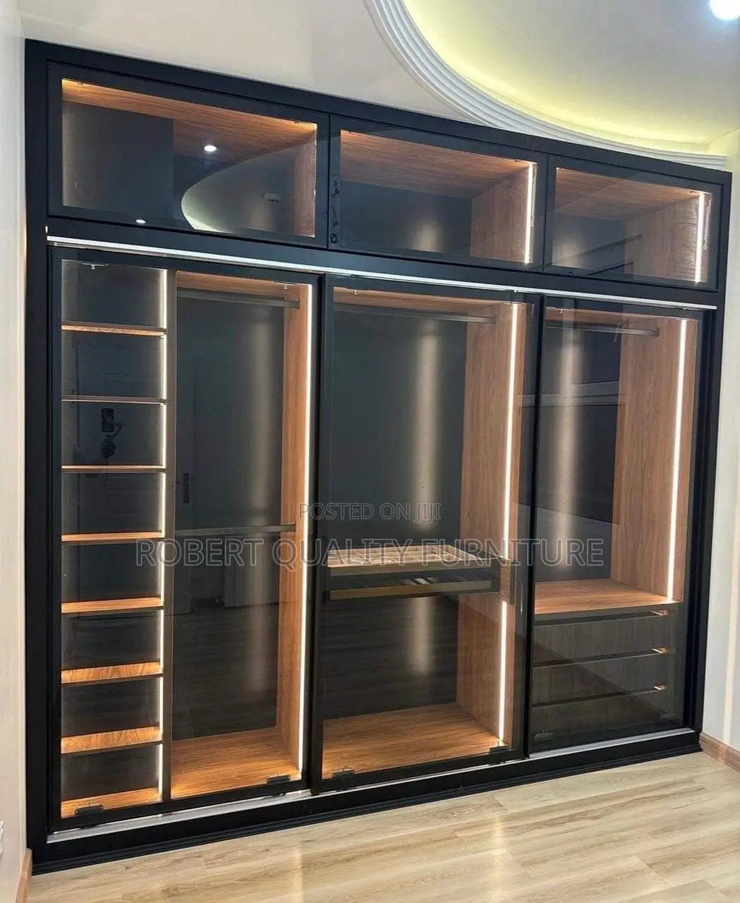 Wardrobe Maker for Apartment and Small House