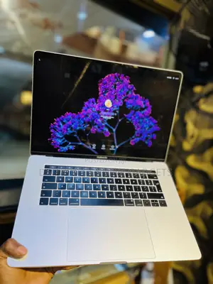 Laptop Apple MacBook Pro 2015 8GB Intel Core i7 SSD 256GB