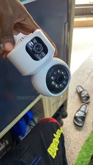 Camera 180