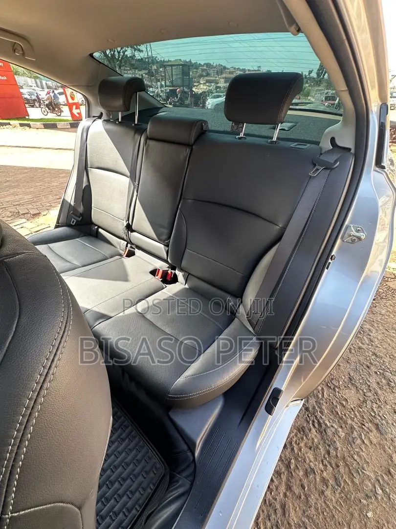 Subaru Legacy 2.5i Premium AWD 2017 Silver