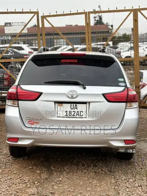 Toyota Corolla Fielder 1.5 Petrol FWD 2015 Silver