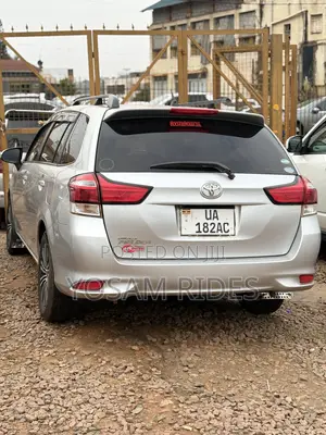 Toyota Corolla Fielder 1.5 Petrol FWD 2015 Silver