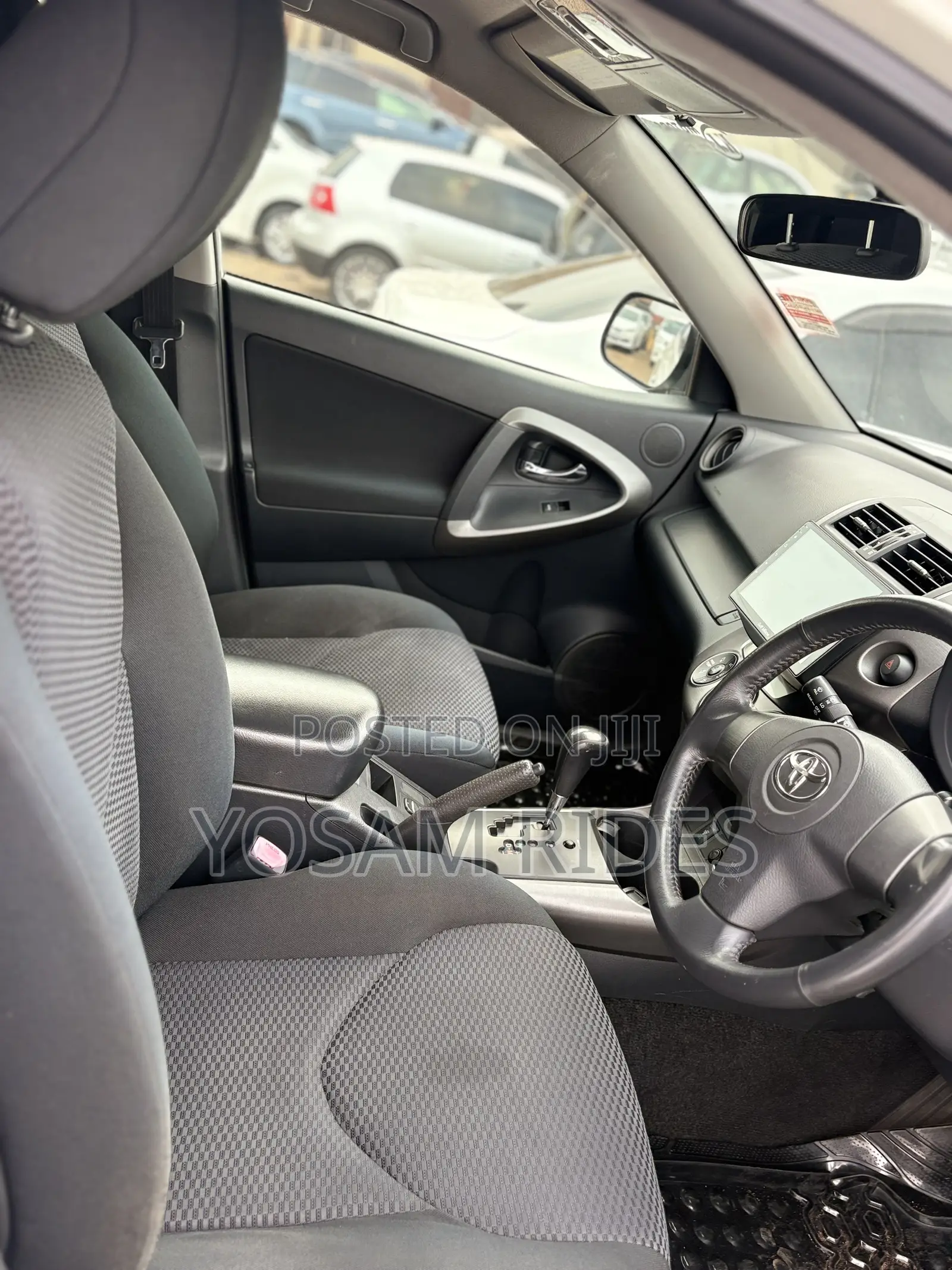 Toyota RAV4 4x4 2009 White