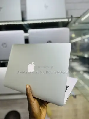 Laptop Apple MacBook Pro 8GB Intel Core i5 HDD 500GB