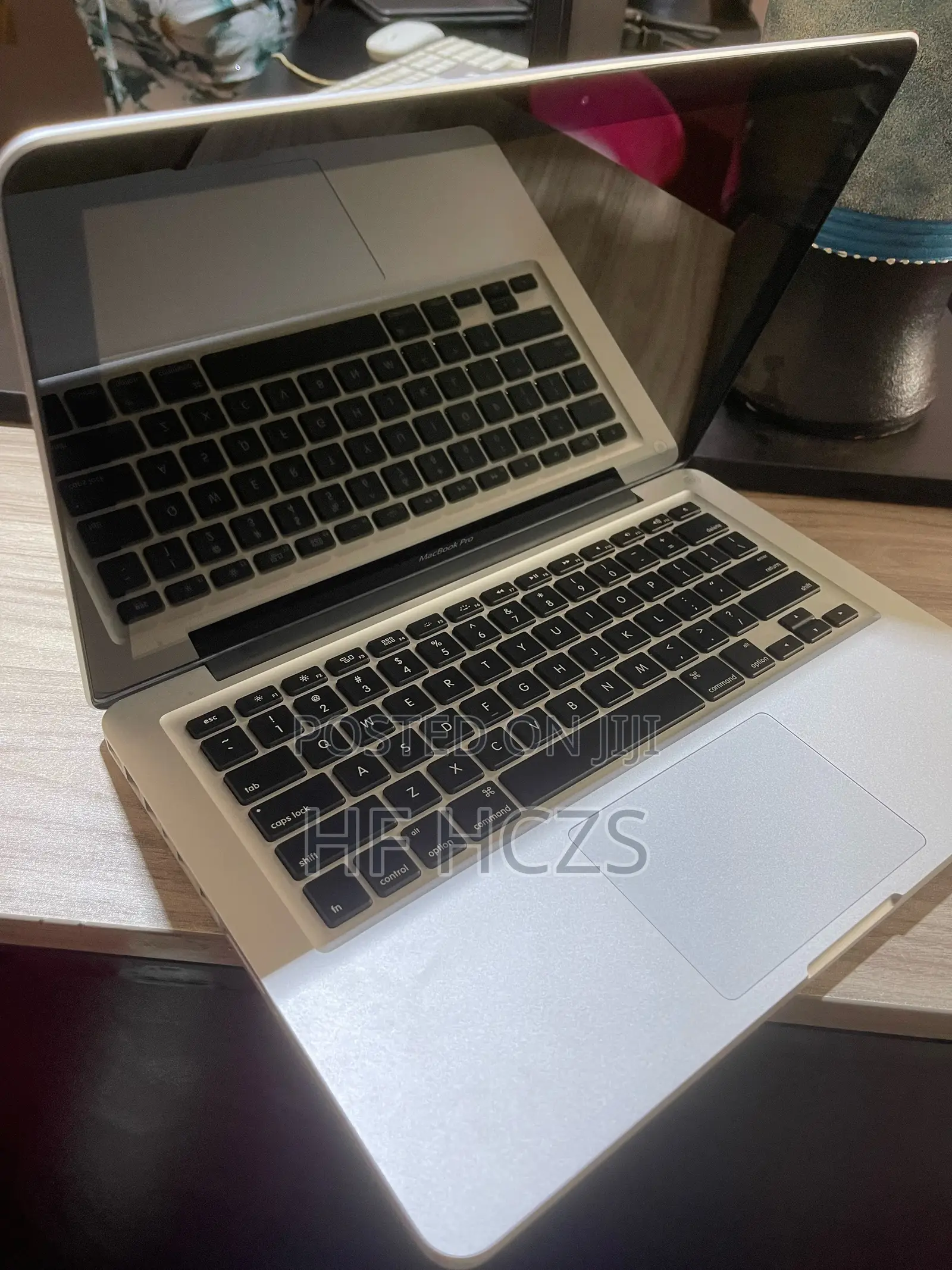 Laptop Apple MacBook Pro 8GB Intel Core i7 HDD 500GB