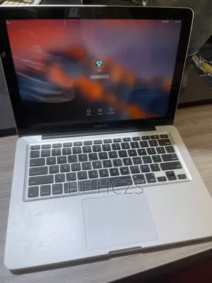 Laptop Apple MacBook Pro 8GB Intel Core i7 HDD 500GB