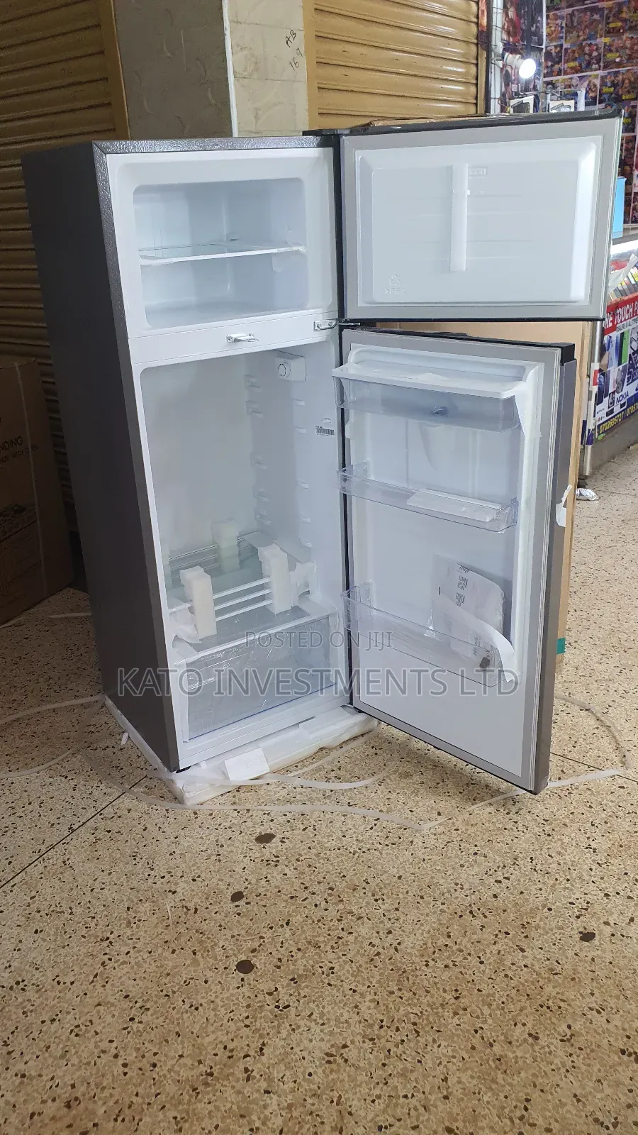 270litrs Hisense Fridge With Dispenser Rd27