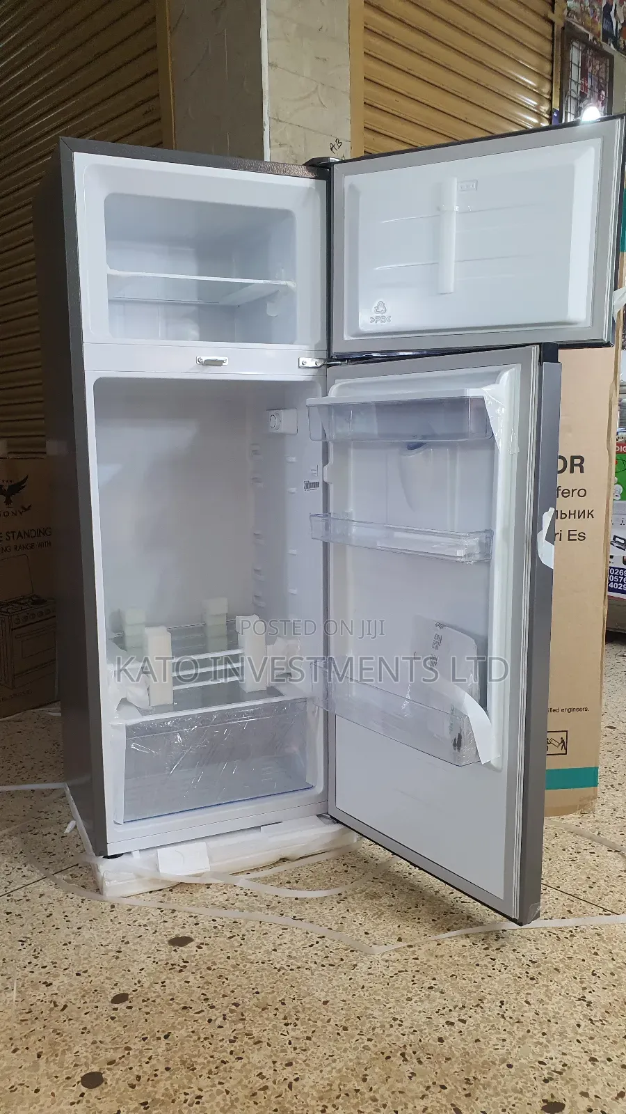 270litrs Hisense Fridge With Dispenser Rd27
