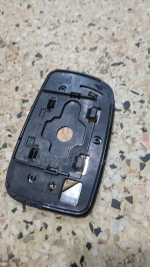 Toyota Wish 2003 - 2006 Sidemirror Plate