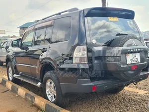 Mitsubishi Pajero 2010 Black